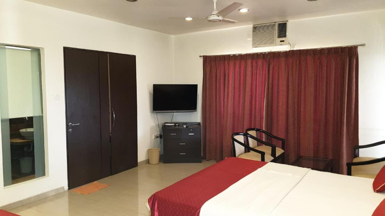 Resort Silver Hills Лонавала Экстерьер фото