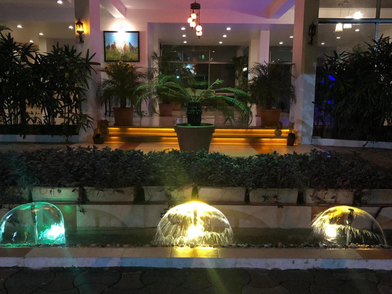 Resort Silver Hills Лонавала Экстерьер фото