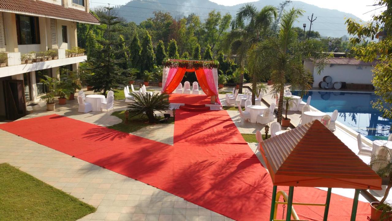 Resort Silver Hills Лонавала Экстерьер фото