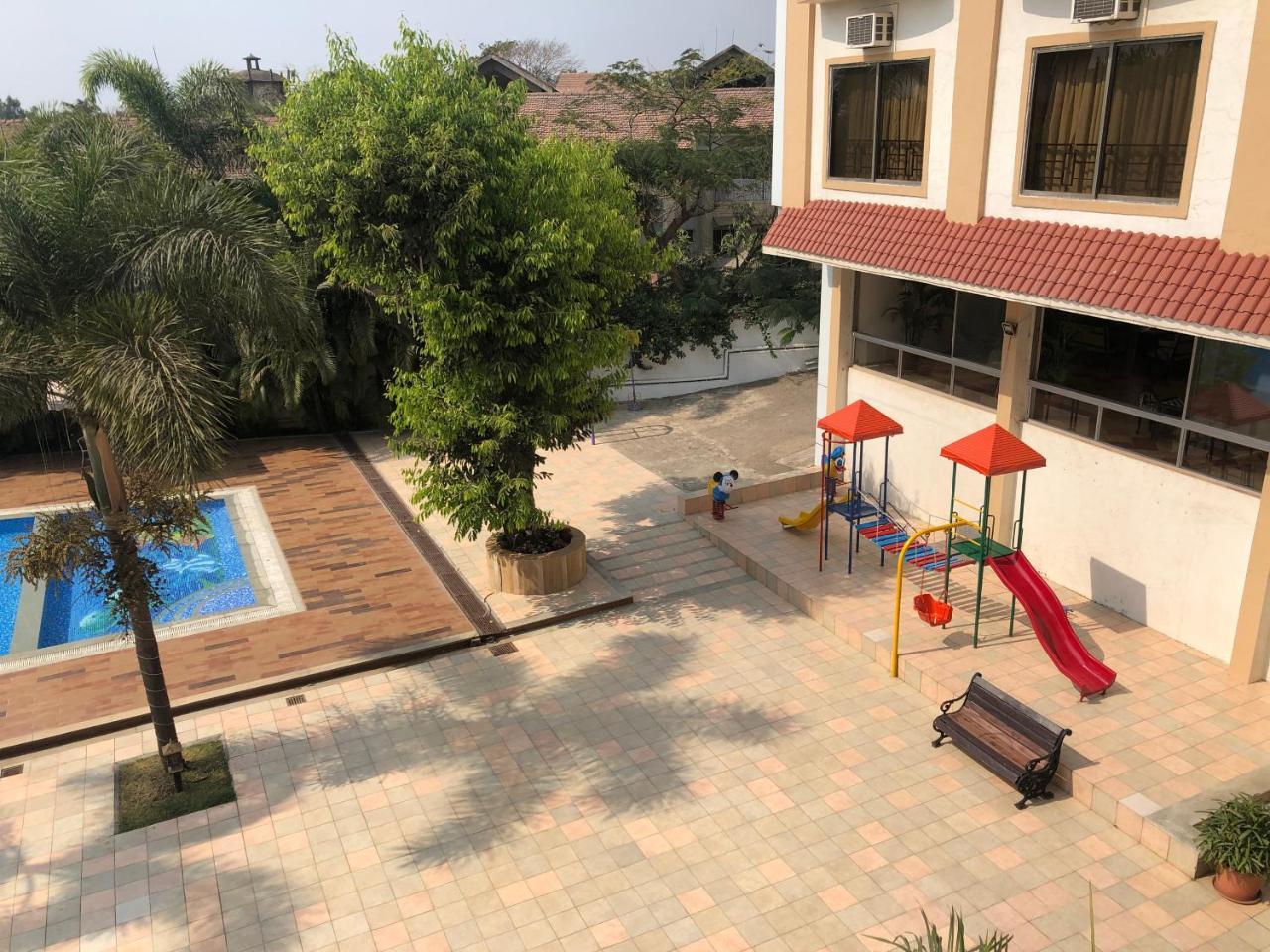 Resort Silver Hills Лонавала Экстерьер фото